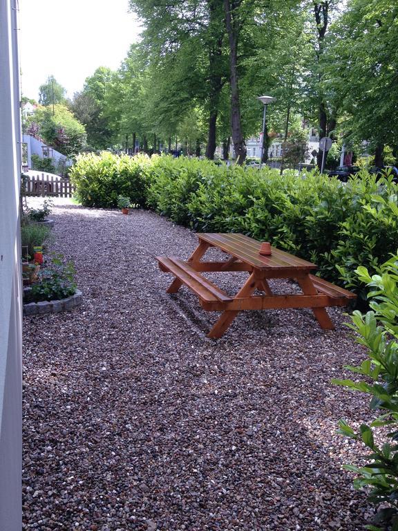 Aparthotel Stadtpark Lübeck Exteriör bild